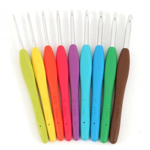 Clover Amour Crochet Hooks - The Needle Store