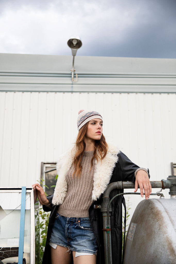Laine Magazine - Issue 15 - The Needle Store