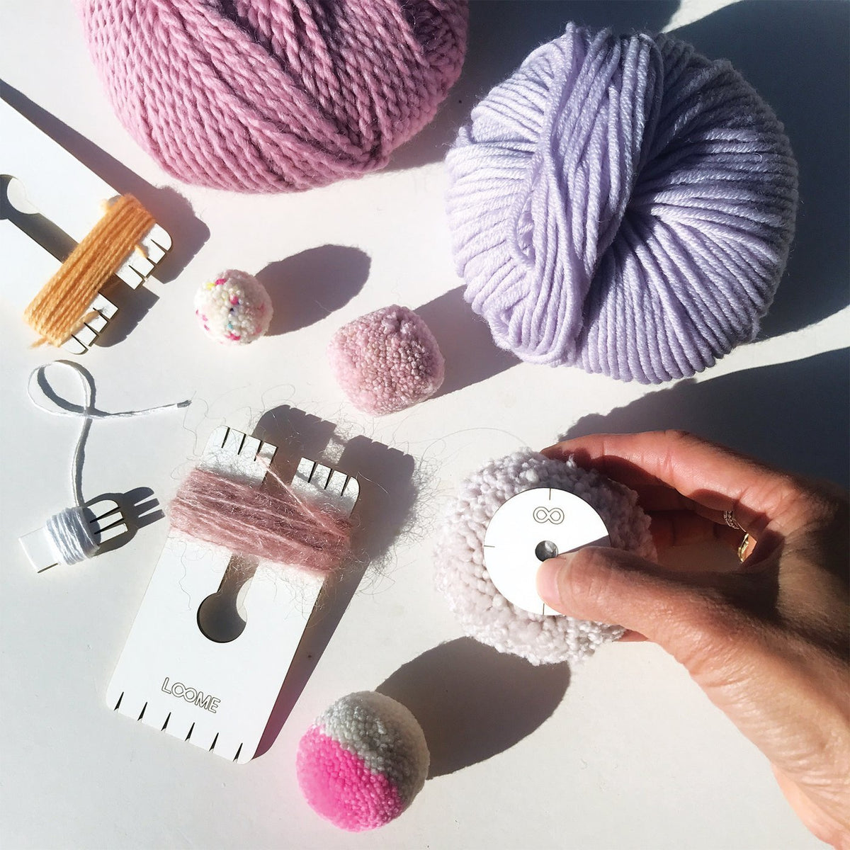 Loome Paper Pom-Pom Started Set – The Needle Store
