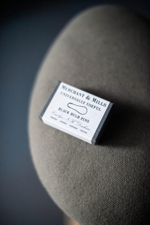 Merchant & Mills Black Opening Stitch Markers - The Needle Store