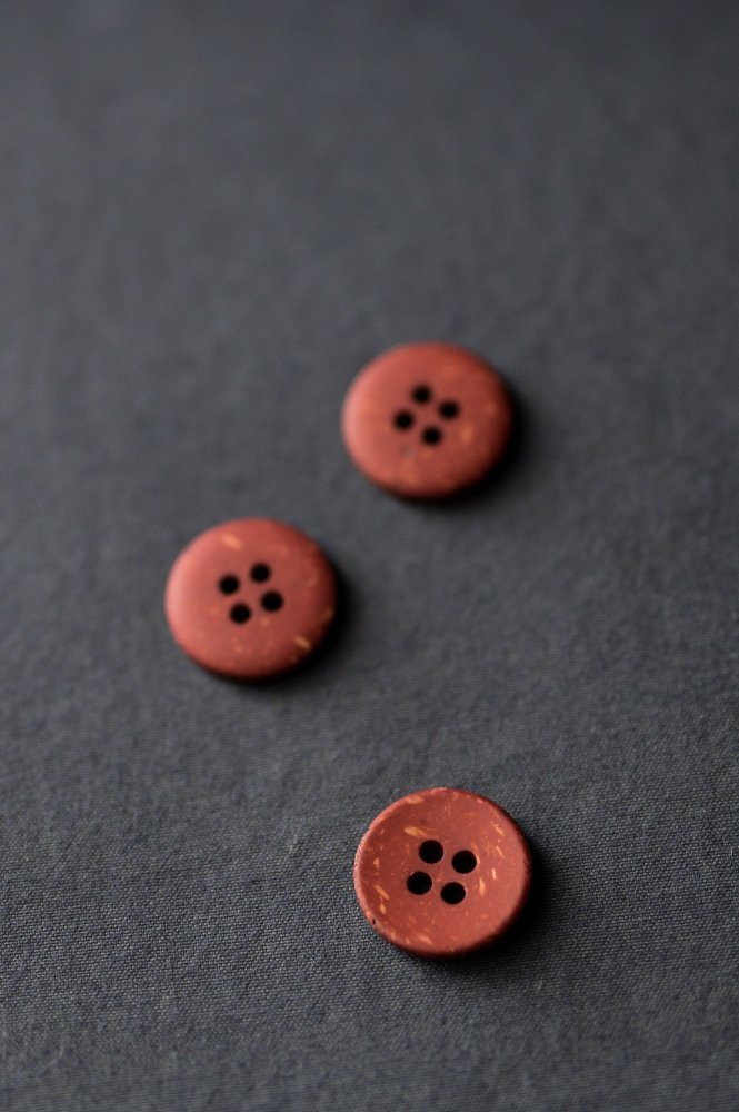 Merchant & Mills Brick Speckles 18mm Buttons - The Needle Store