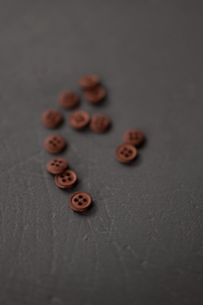 Merchant & Mills Cinnamon Dust Cotton Button - The Needle Store