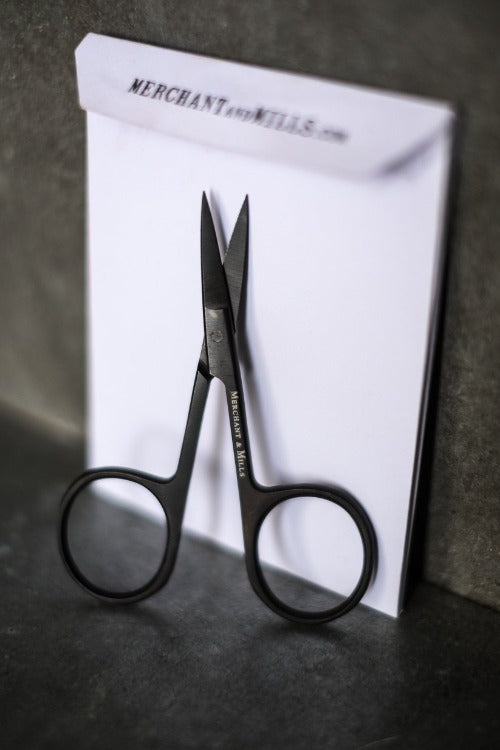 Merchant & Mills Wide Bow Scissors - The Needle Store
