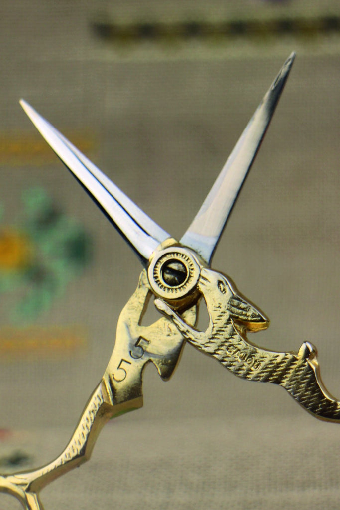 Sajou Lièvre Gilded Embroidery Scissors - The Needle Store